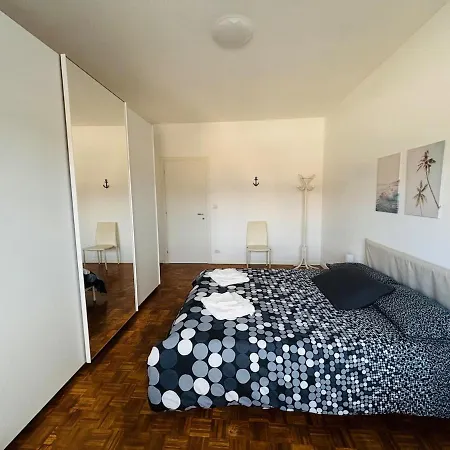 Spazioso E Silenzioso - Due Con Parcheggio Gratuito Banchette D'Ivrea