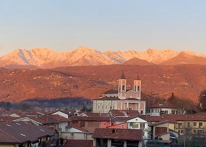 Spazioso 4 Posti Con Balconi Vicino Ivrea Apartament